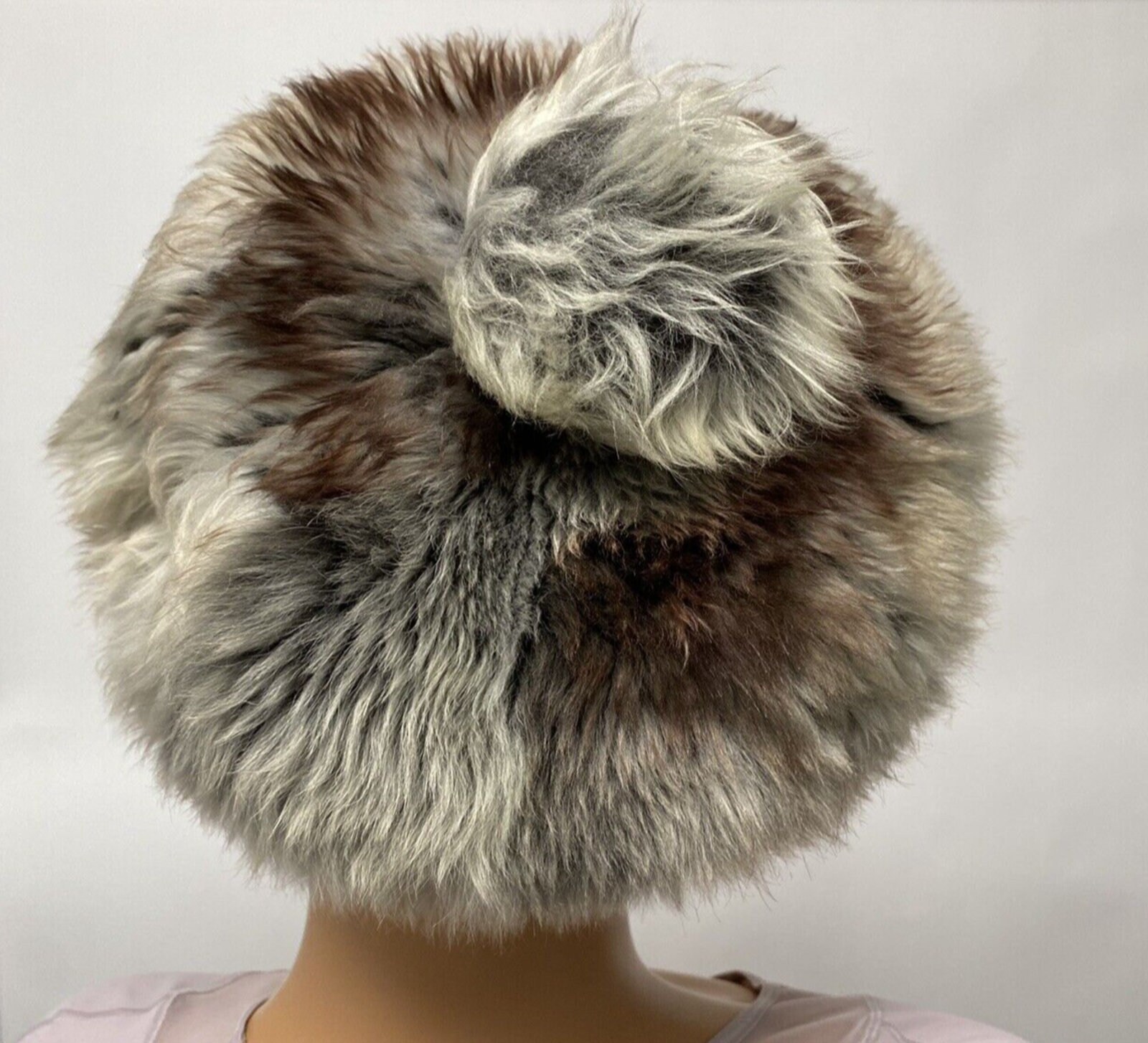 Dyed Tuscan Lamb Made in Italy Fur Hat - Etsy display picture 2