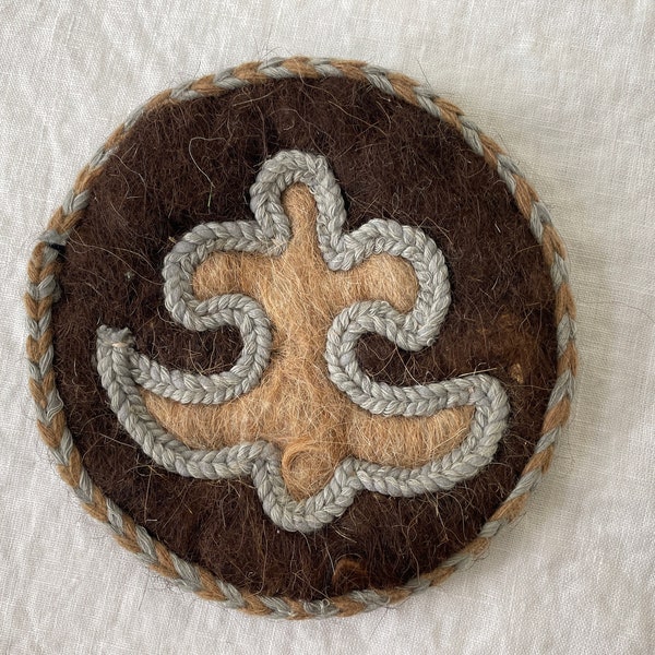 Antique Fleur De Lis French Lily Home Made Patch WWI Era Home Spun Unique OOAK Vintage 1914-18 Textiles 5.5 Inch Round