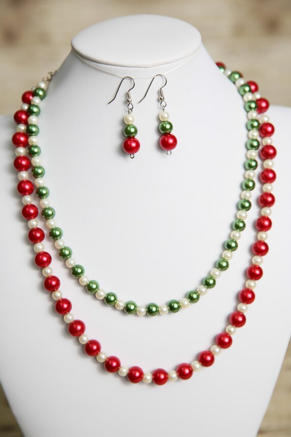 Red and green pearl necklace Clearance