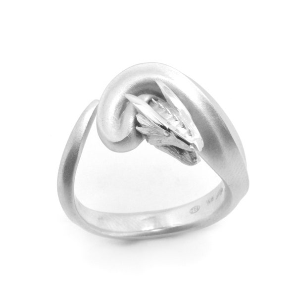 Serpent ring, Silver 925 ring, snake ring, silver basilisk, carved Serpent , Serpent jewellery