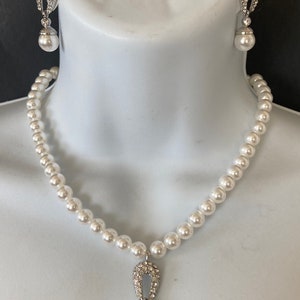 Stunning MONET Silver Faux Pearl Rhinestones Pendant Necklace Earrings Set W/Box