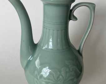 Vintage 1950s Signed Asian/Chinese Celadon Green Porcelain Flower Pitcher W/Lid