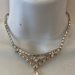 1950&#39;s JOMAZ Clear Baguette Marquis Faux Diamond Rhinestone Silver Tone Necklace