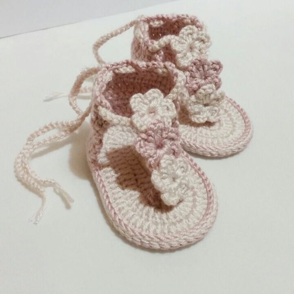 Sandales pour bébé au crochet, sandales de gladiateur, chaussures de bébé au crochet, tongs pour bébé, chaussures pour bébé fille, chaussures d’été, rose clair et rose pâle