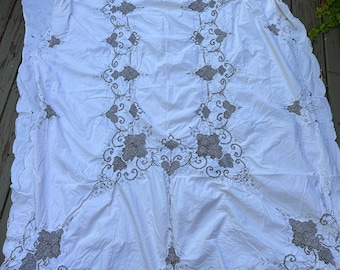 Vintage Tablecloth Embroidered 140x60” gray off white Scalloped Edge cutout