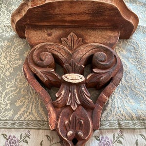Vintage wood carved wall sconce shelf corbel ornate decor display 11x11x5” hanging