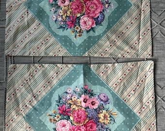Vintage Floral pillow shams cases quilted Cottage Pink blue Green set 2 pair roses bouquet