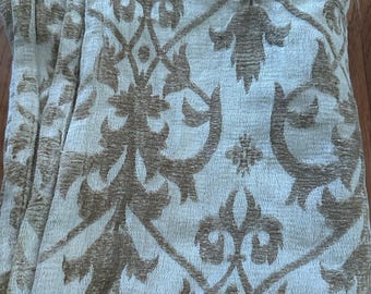 ABC Carpet hone Throw blanket damask jacquard tan Beige Gray antique style 42x52”luxury old world