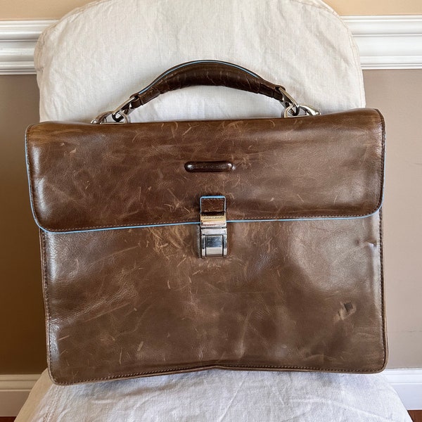 Piquadro vintage briefcase leather brown Italian blue trim 15.5x11.5” career logo