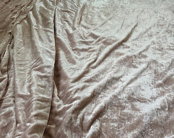 West Elm Lush Crinkle Velvet Duvet Cover king Dusty Blush 92x108”