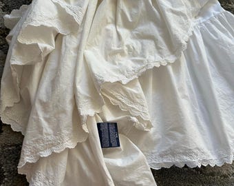 Vintage Ralph Lauren Bromley Lace Twin Ruffle Bedskirt Pure White ruffled eyelet cottage READ romantic luxury French counter
