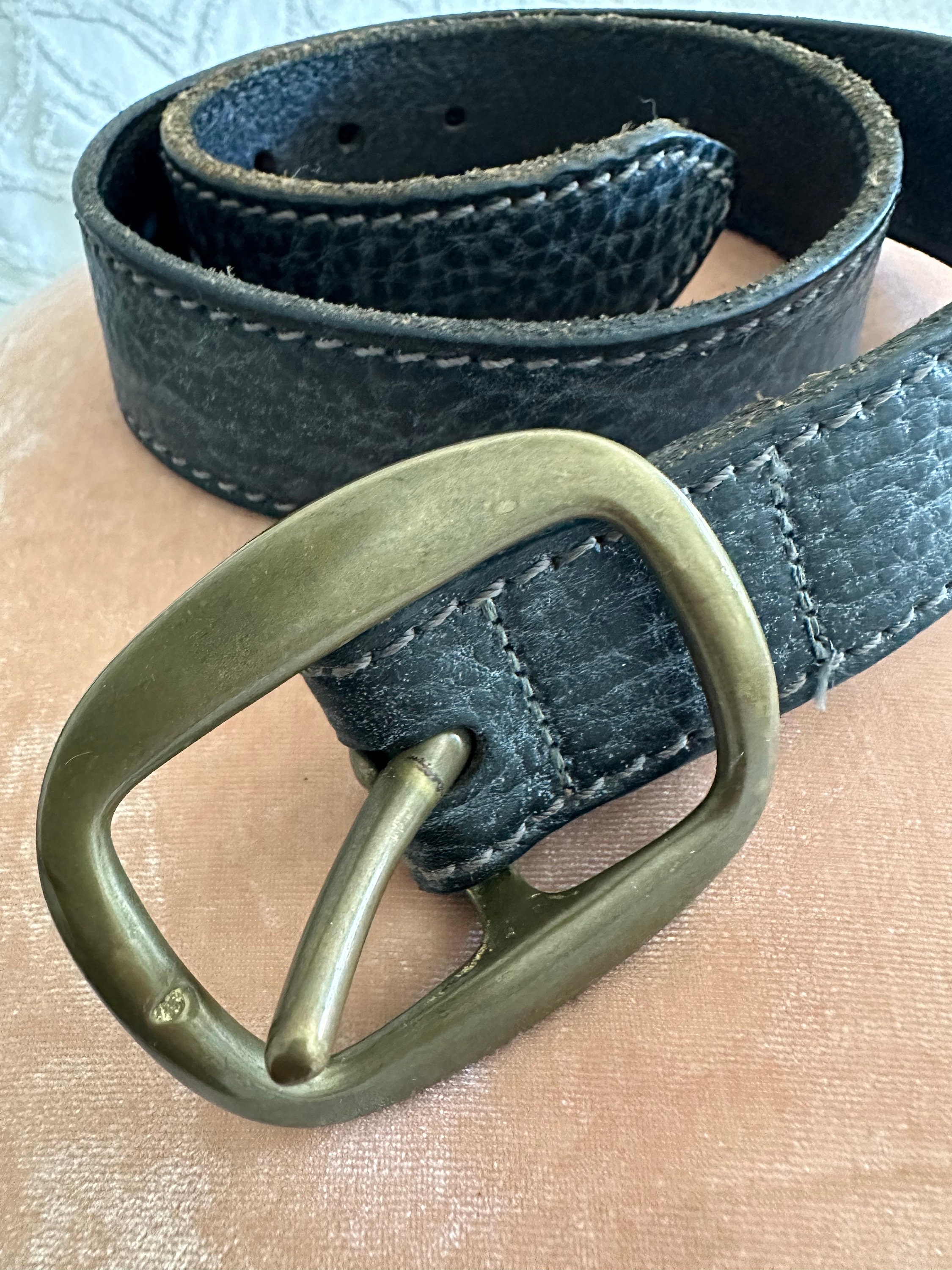 Vintage Ralph Lauren Thick Black Leather Belt Oval RL Logo Buckle Women’s M 30” Lauren Ralph Lauren Black Belts for Women for sale | eBay main image 4