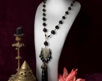 Ishtar - Long black necklace made of black onyx and glass and tassels
