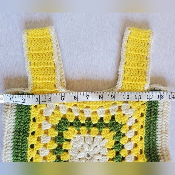 Vintage 70s crochet tank top knit yellow white VT… - image 7