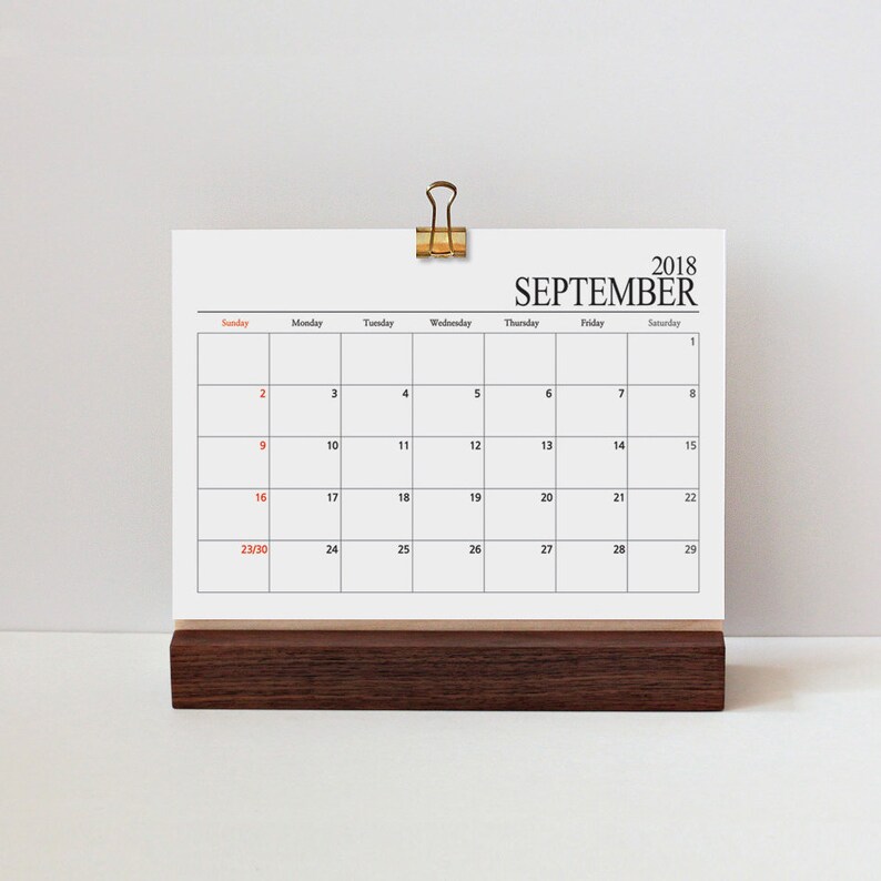 Walnut Wooden Holder A5 Size Clip Board Desk Calendar Image 0