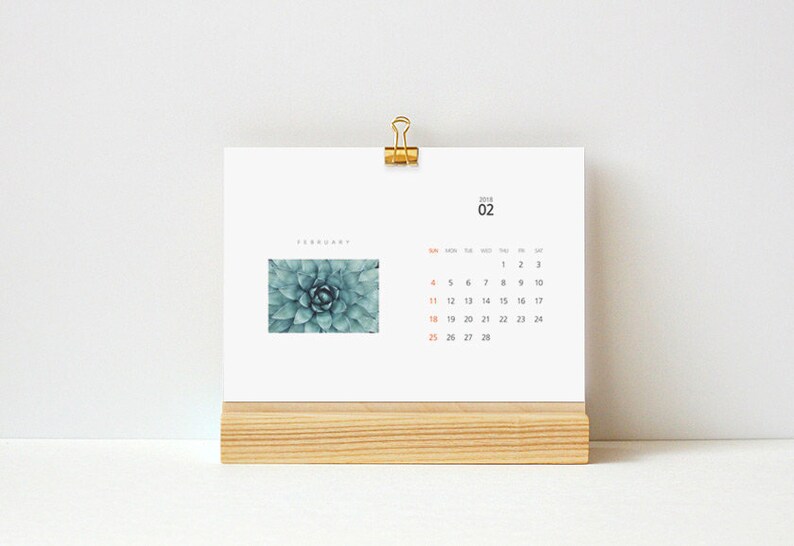 A5 Size Clipboard Solid Wooden Holder Desk Calendar Image 0