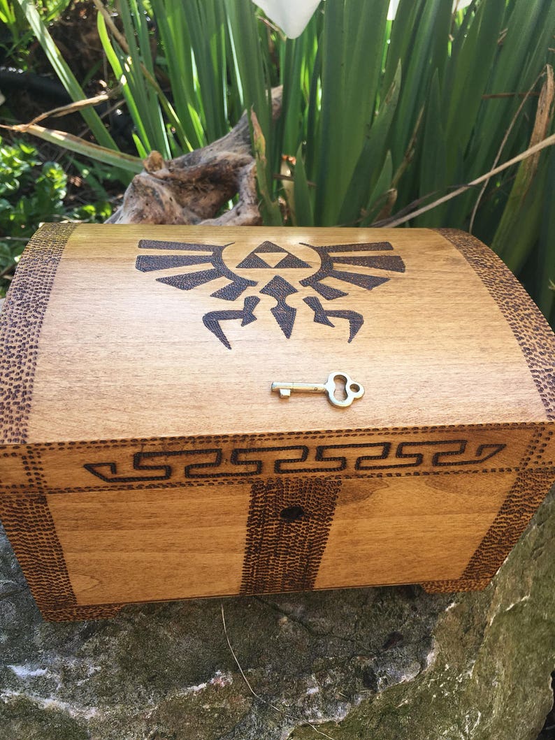 Legend of Zelda inspired lockable keepsake box for zelda fan image 3