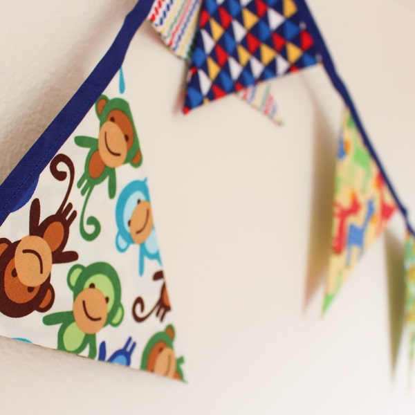 Empavesado de animales de zoológico, decoración cuarto de niños de color primario, banner dormitorio unisex, Linda guirnalda de recién nacido, regalo monos bebé niño o niña