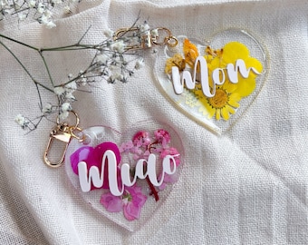 Mother's Day Gift, MAMA Pressed Dried Real Flowers Acrylic Heart Shaped Keychains, Custom Flowers and Designs, Plant Lovers