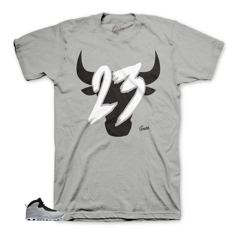 sneaker tee