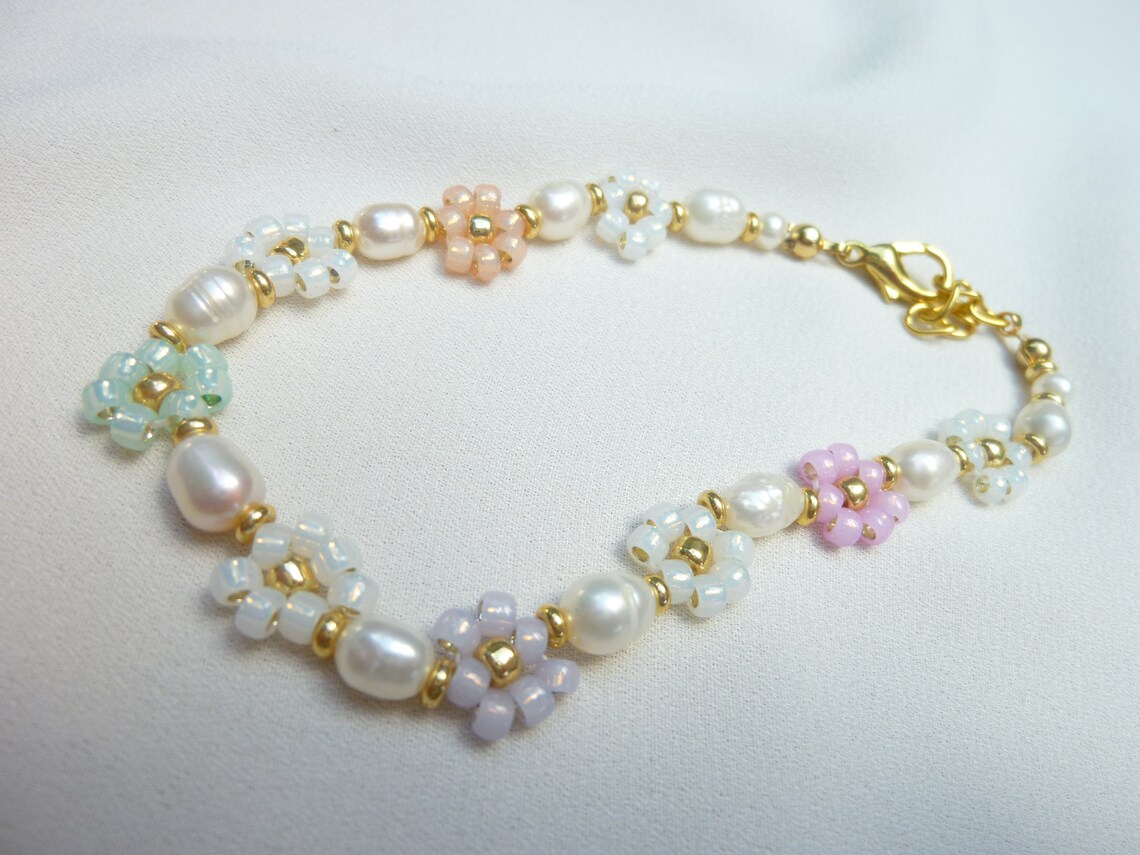Pearl and Flower Bracelet Colorful Daisy Bracelet Beaded Etsy