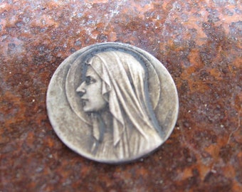 MEDALHA DE SANTOS DE BOLSO DE 1910 da Virgem Maria e Santa Bernadette. Amuleto de oração religiosa antigo francês, lembrança.