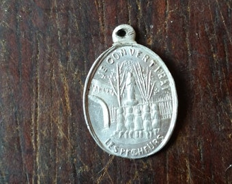 PENDENTE DE ORAÇÃO MINÚSCULO vintage de Notre Dame Beauraing, Bélgica, comemorando as 33 aparições marianas.