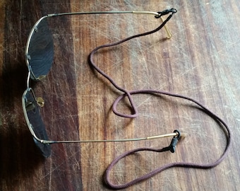 1950s Eyeglasses Safety Chain with rubber loops. French vintage glasses lanyard for hanging glasses around neck. Keep safe, don't lose.