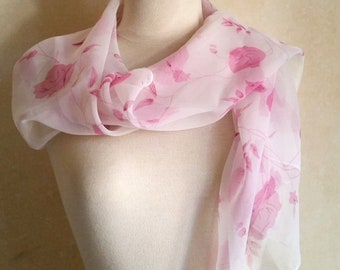 Vintage WHIMSICAL PINK ROSES Scarf for that feminine old fashioned look. Pretty pin-up hair tie or fairyland cottage feel.