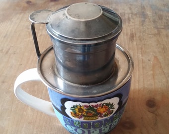 Vintage FRENCH COFFEE MAKER, single cup, with handles and filter in chromed metal. Art Deco style debelloire individual cafe press.