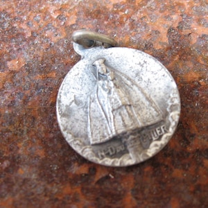 1920s OUR LADY of CHARTRES and the Virgin Mary reversible French Notre Dame Basillica pendant. Round Christian silver plate religious medal.
