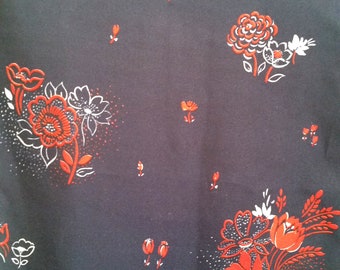 Vintage RED ROSES for Her Scarf in Scandinavian style by Leonardi. Lovely long neck wrap in red white and navy blue.