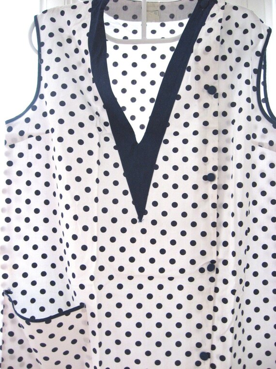 polka dots retro fashion