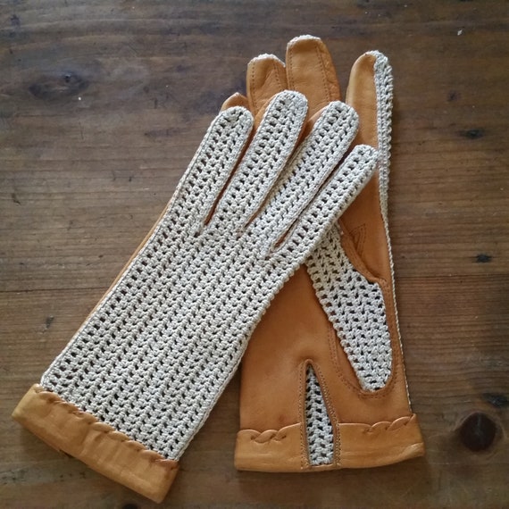 VINTAGE PAIR OF Adult's Wool & Cotton KNITTED RIDING GLOVES 