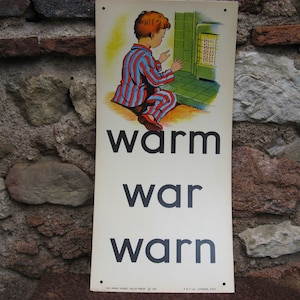Vintage RETRO KINDER POSTER der altmodischen Heizung und englischer Wörter. 1961 Kinder Spaß pädagogisch Sprache Wandbehang.
