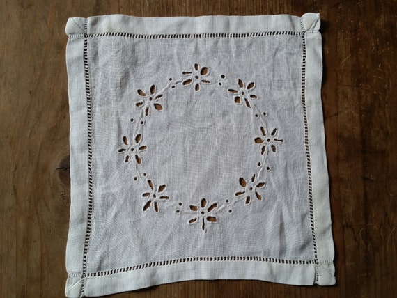 Antique FRENCH EMBROIDERED LINEN Handkerchief, wh… - image 6