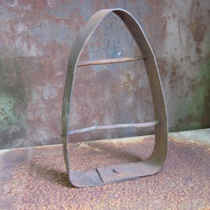 Antique VICTORIAN FLAT IRON 'Le Parisien' and base. Rare French sad hand iron and blacksmith made rustic trivet. image 7