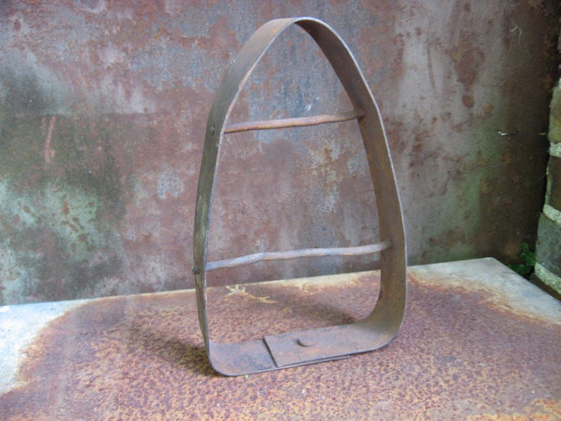 Antique VICTORIAN FLAT IRON 'Le Parisien' and base. Rare French sad hand iron and blacksmith made rustic trivet. image 7