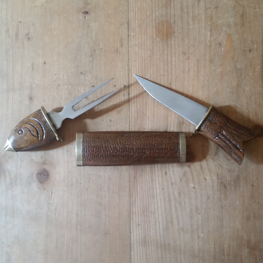 Vintage FISHERMAN'S KNIFE and FORK Carving Set in Fish Shaped Carved