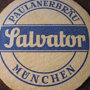 POSAVASOS PARA CERVEZA ALEMÁN DE LOS AÑOS 60, posavasos vintage original de la cervecería Salvator Paulaner, Múnich, Alemania.