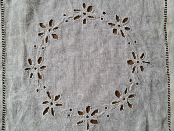 Antique FRENCH EMBROIDERED LINEN Handkerchief, wh… - image 4