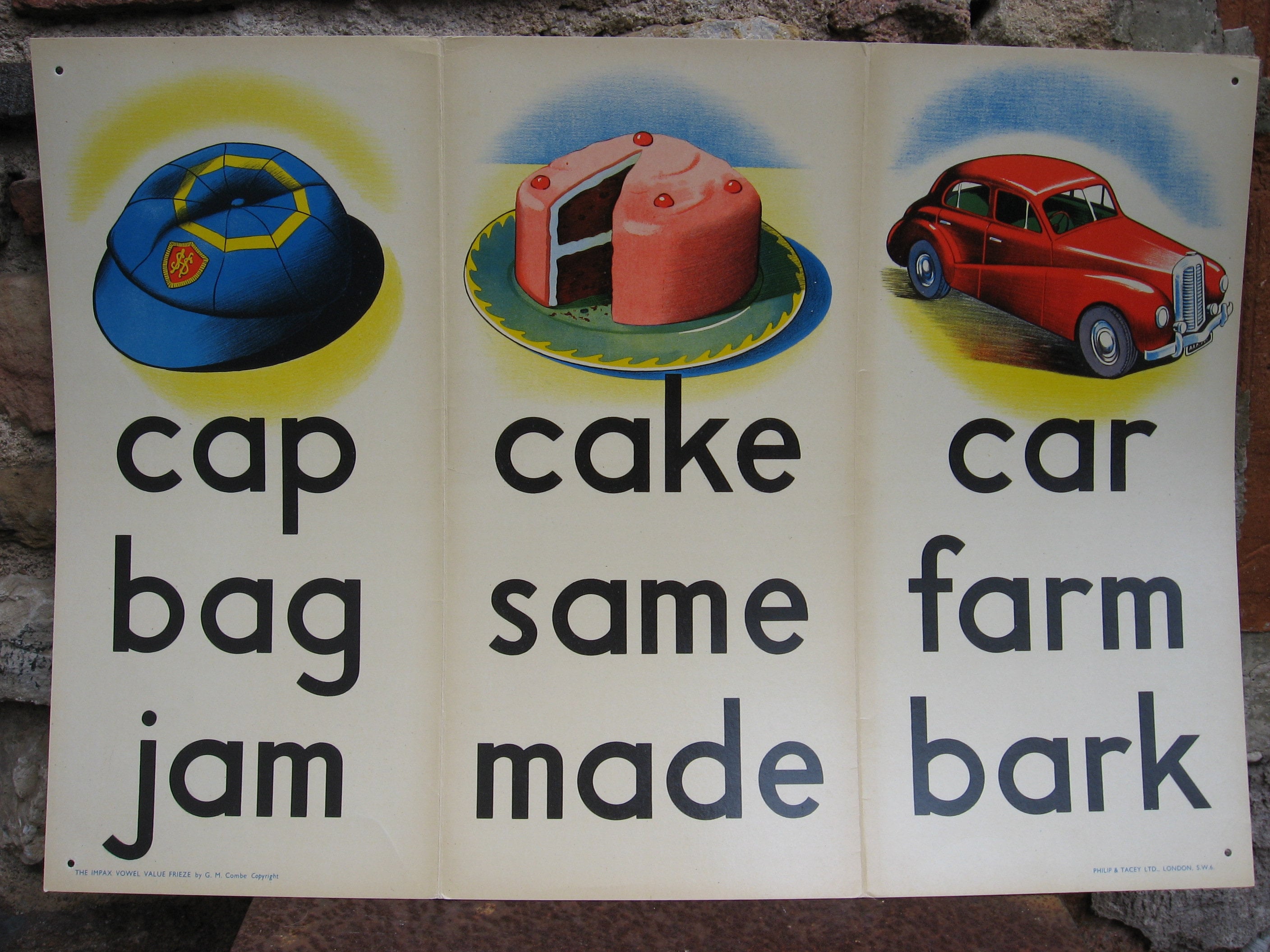 Affiche Birthday Boy Des Années 1960 avec de Fabuleuses Œuvres d'art Rétro. Une Chambre Amusante et 