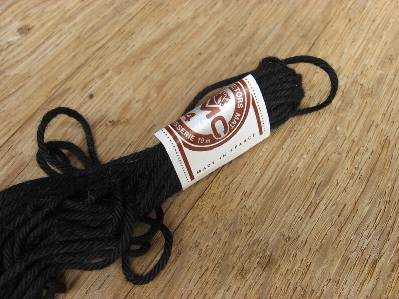 Color 2310 French vintage Tapestry Thread Singular crafting notion for Halloween Made in France