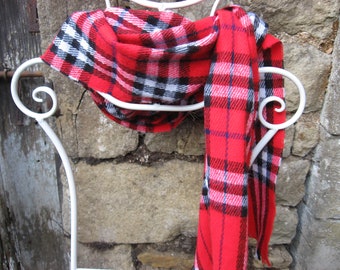 Vintage TARTAN WOOL SCARF, super soft, perfect winter warmer to brighten any outfit.