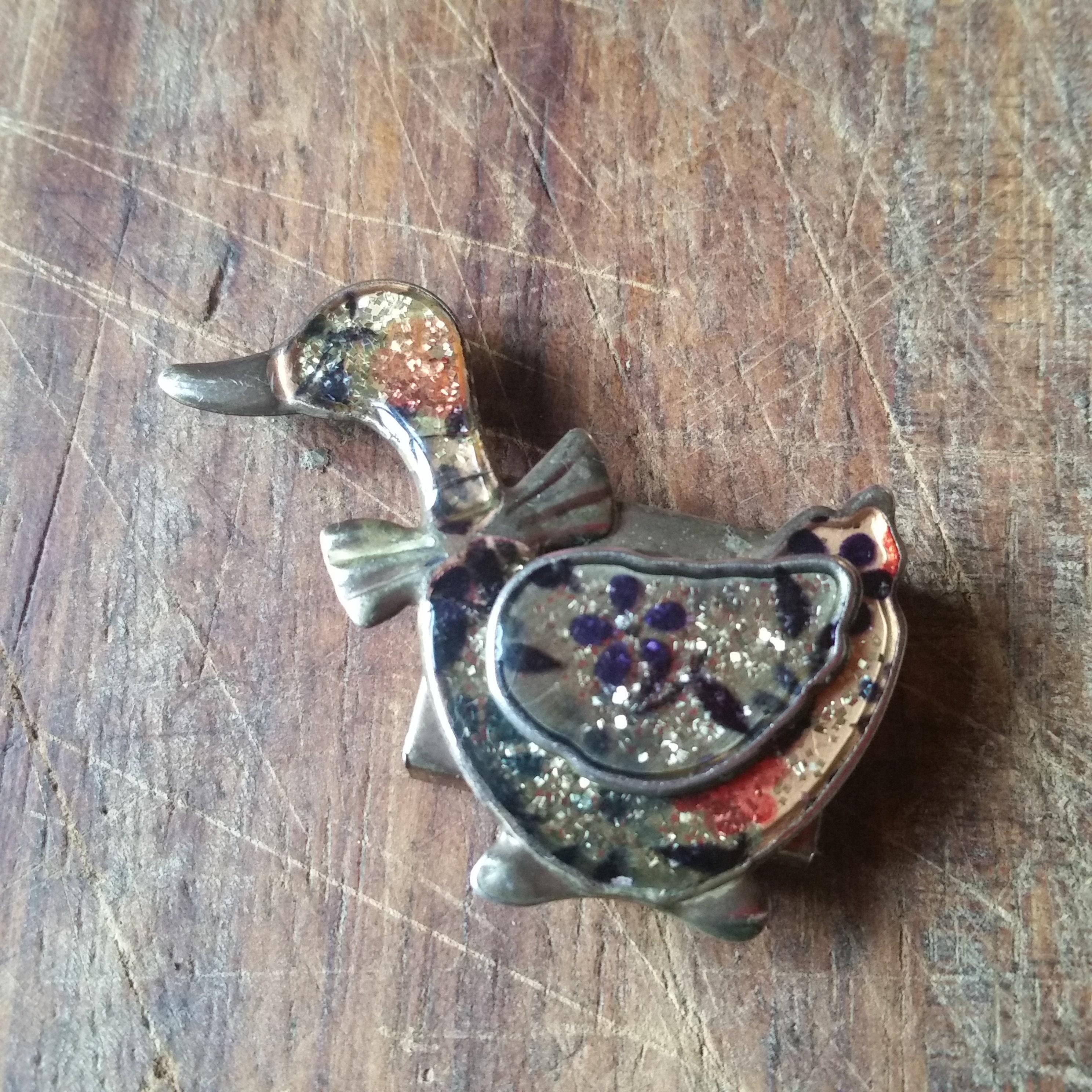 Aimant de Canard Français Vintage, Oiseau Mignon Émaillé avec Un Nœud Papillon Dans Des Couleurs Cou