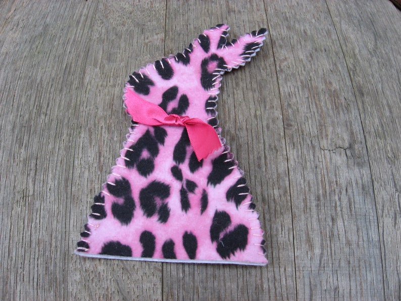 Handmade BUNNY EGG COSY, cute boiled egg cover made from felt and hand stitched in hot pink leopard print. Fun breakfast pet rabbit. image 2