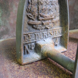 Antique VICTORIAN FLAT IRON 'Le Parisien' and base. Rare French sad hand iron and blacksmith made rustic trivet. image 3