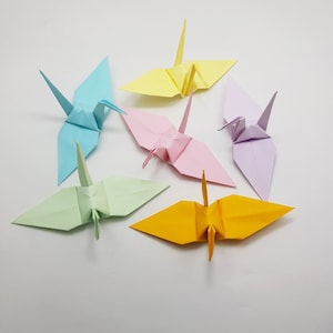 50 gru di carta origami fatte a mano con colori dolci / Arte giapponese per decorazioni nuziali, arredamento per la casa, apparecchiatura della tavola e regalo di anniversario