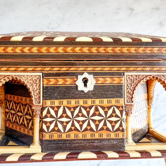 Vintage Inlaid Wooden Marquetry Jewelry Box with … - image 5