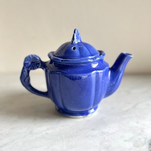 Vintage Shawnee Rosette Teapot Cobalt Blue